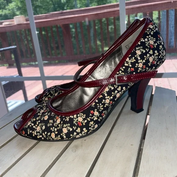 Madden Girl floral peep toe heels - Picture 3 of 4